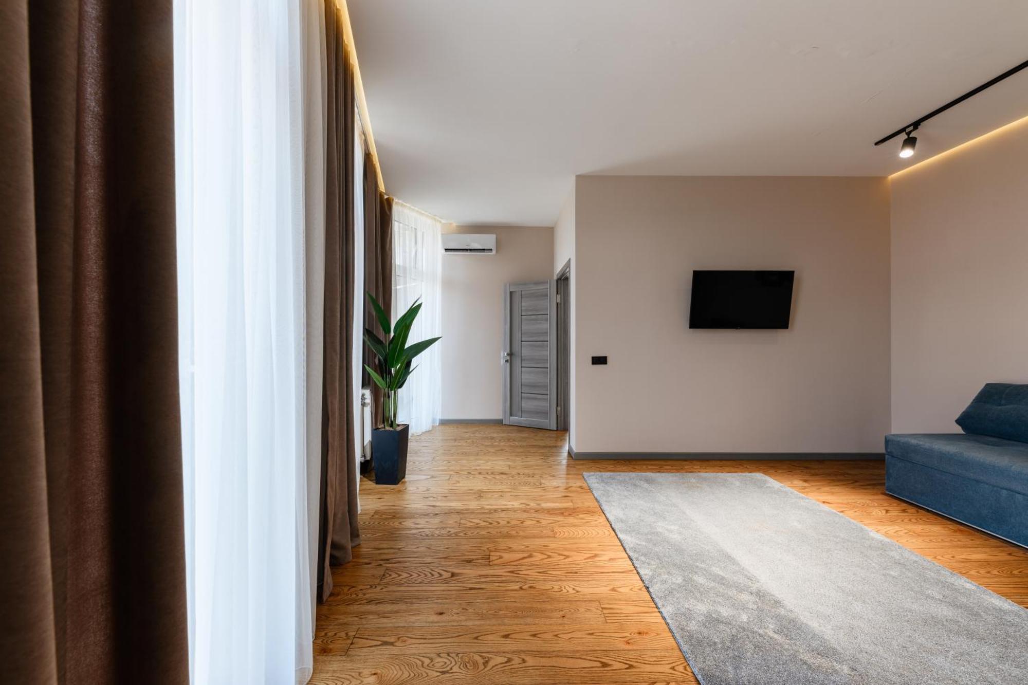 אוזהורוד Luxury Apartments Smart House מראה חיצוני תמונה